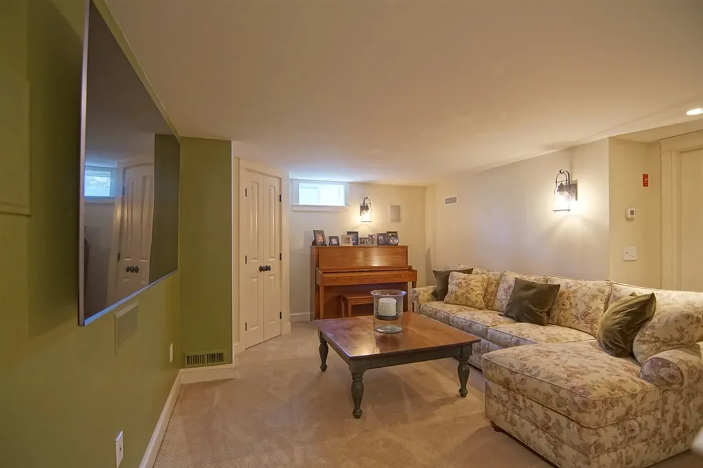 105 Parsons Road Rye NH 03870