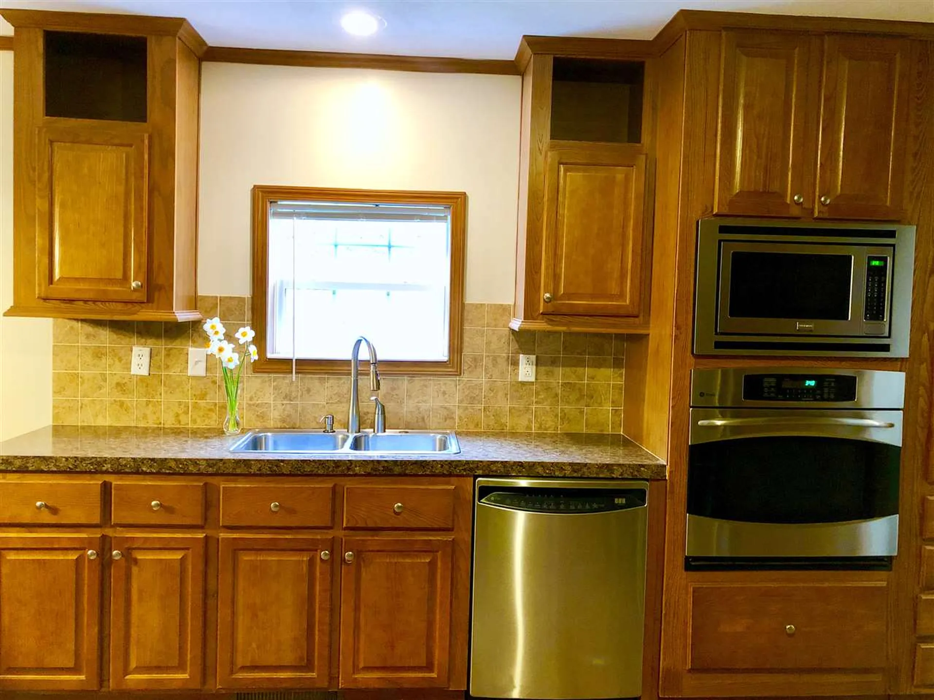 74 Linden Drive Hartford VT 05001