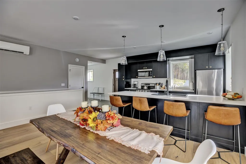 1047 Willard Road Hartford VT 05059