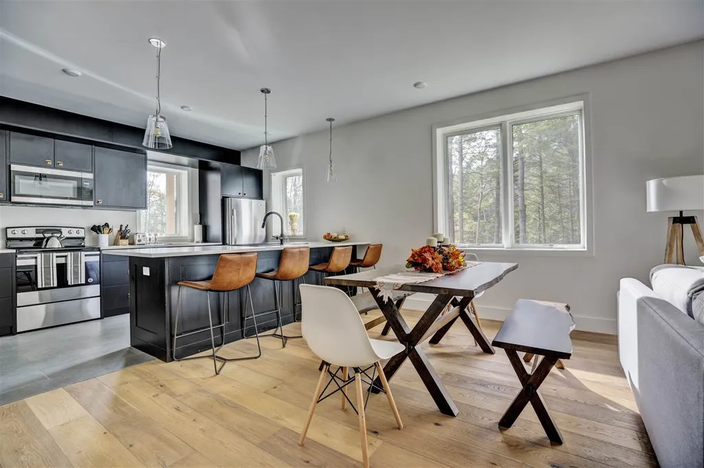 1047 Willard Road Hartford VT 05059