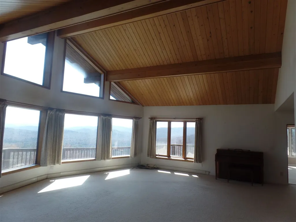 989 Upton Road Errol NH 03579