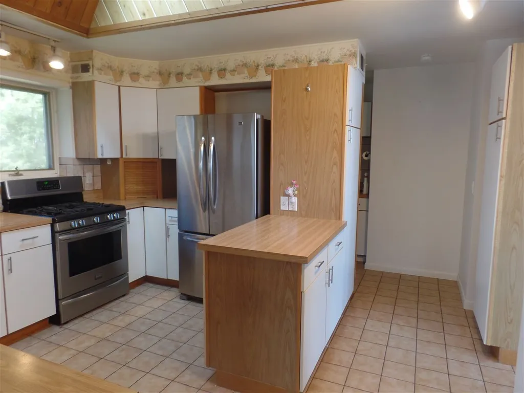 989 Upton Road Errol NH 03579