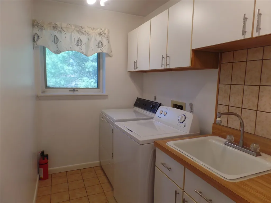989 Upton Road Errol NH 03579
