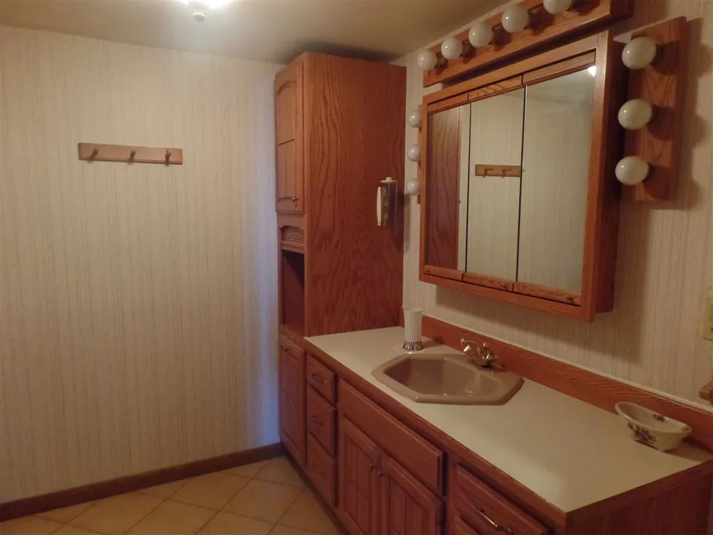 989 Upton Road Errol NH 03579