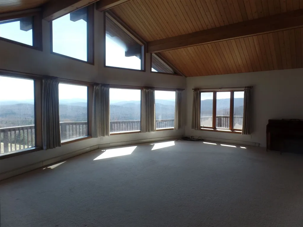 989 Upton Road Errol NH 03579
