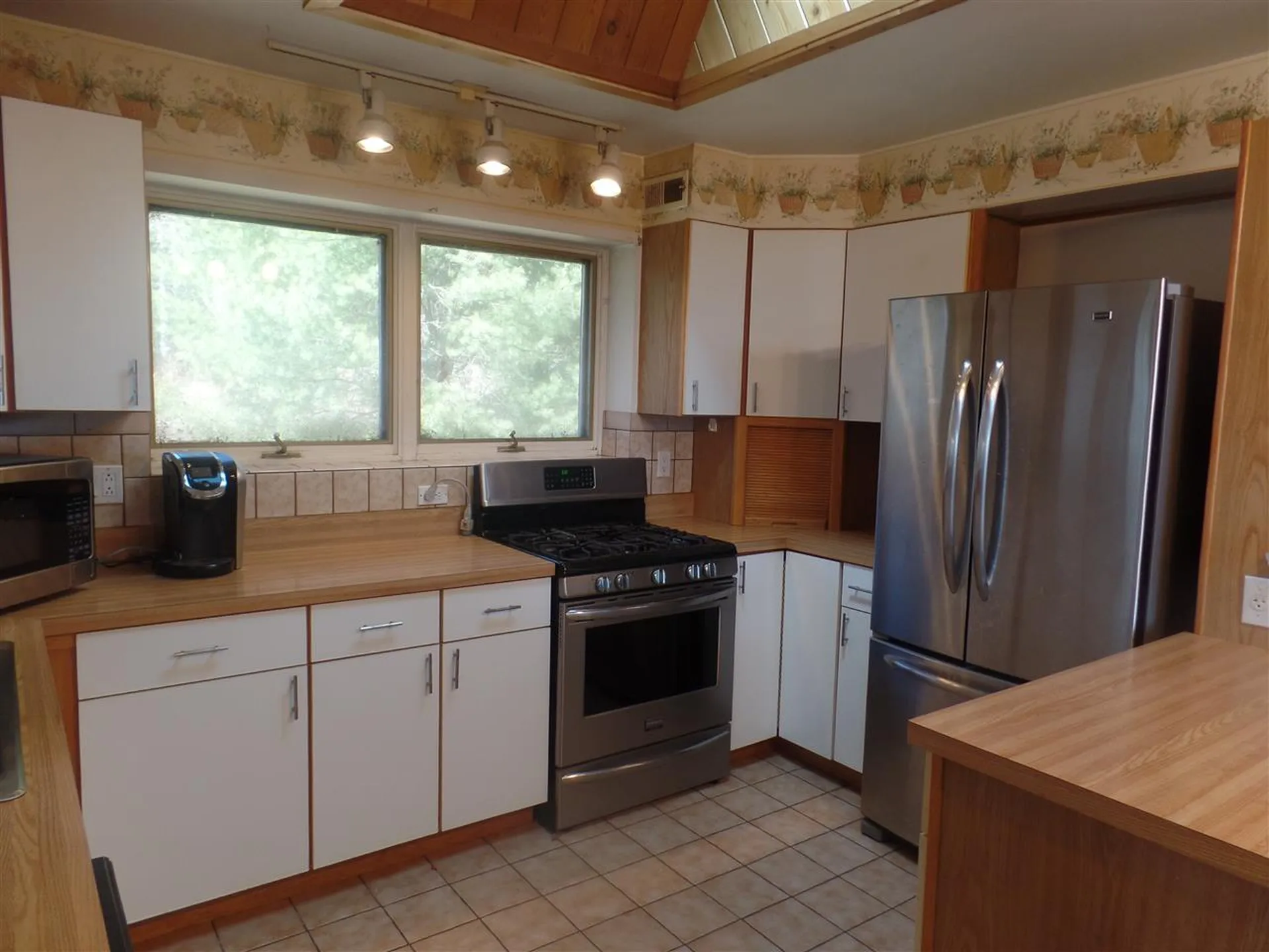 989 Upton Road Errol NH 03579