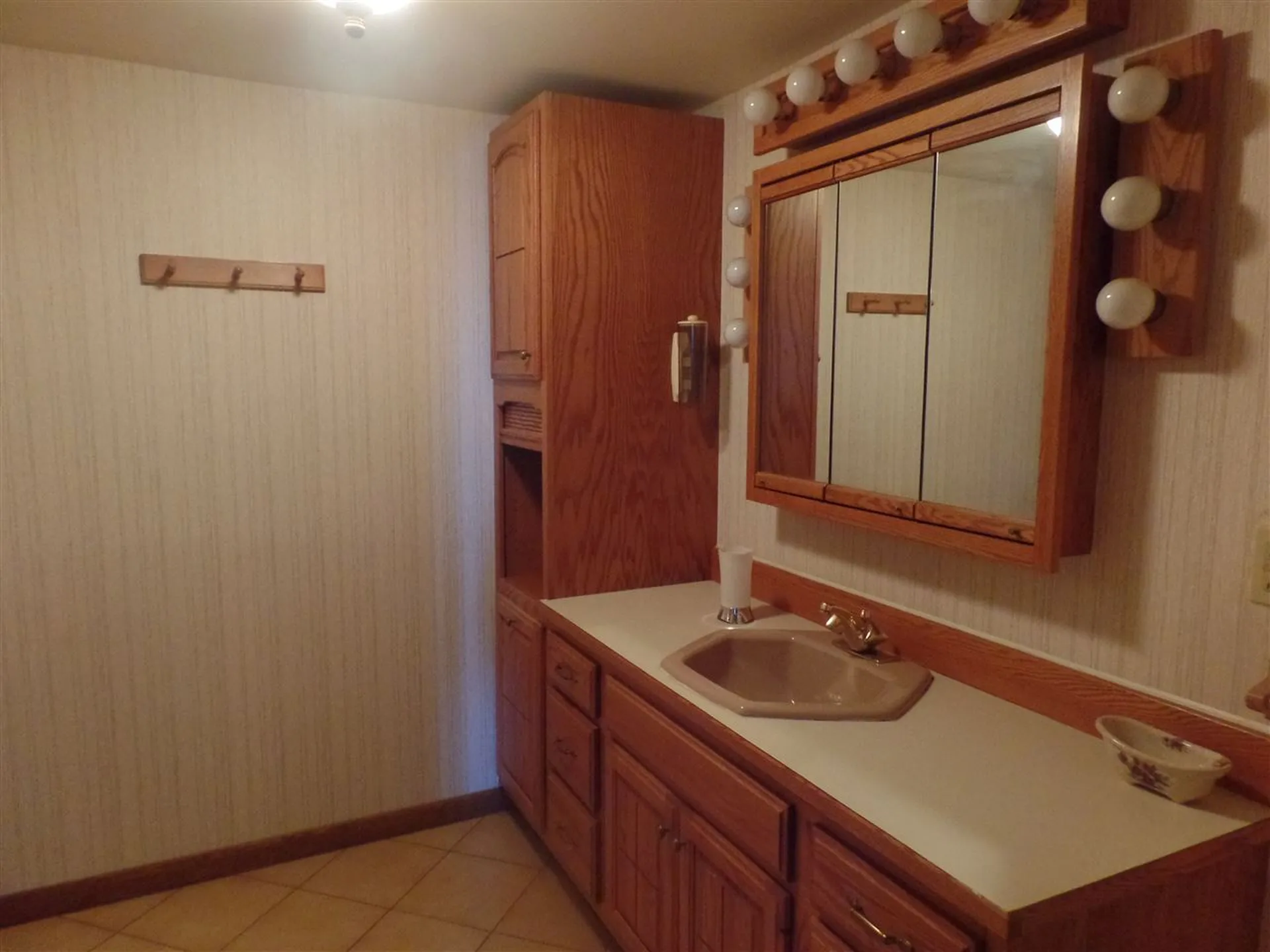 989 Upton Road Errol NH 03579