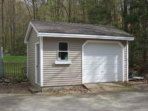 112 River Road Farmington NH 03835