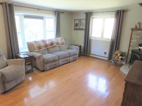 112 River Road Farmington NH 03835