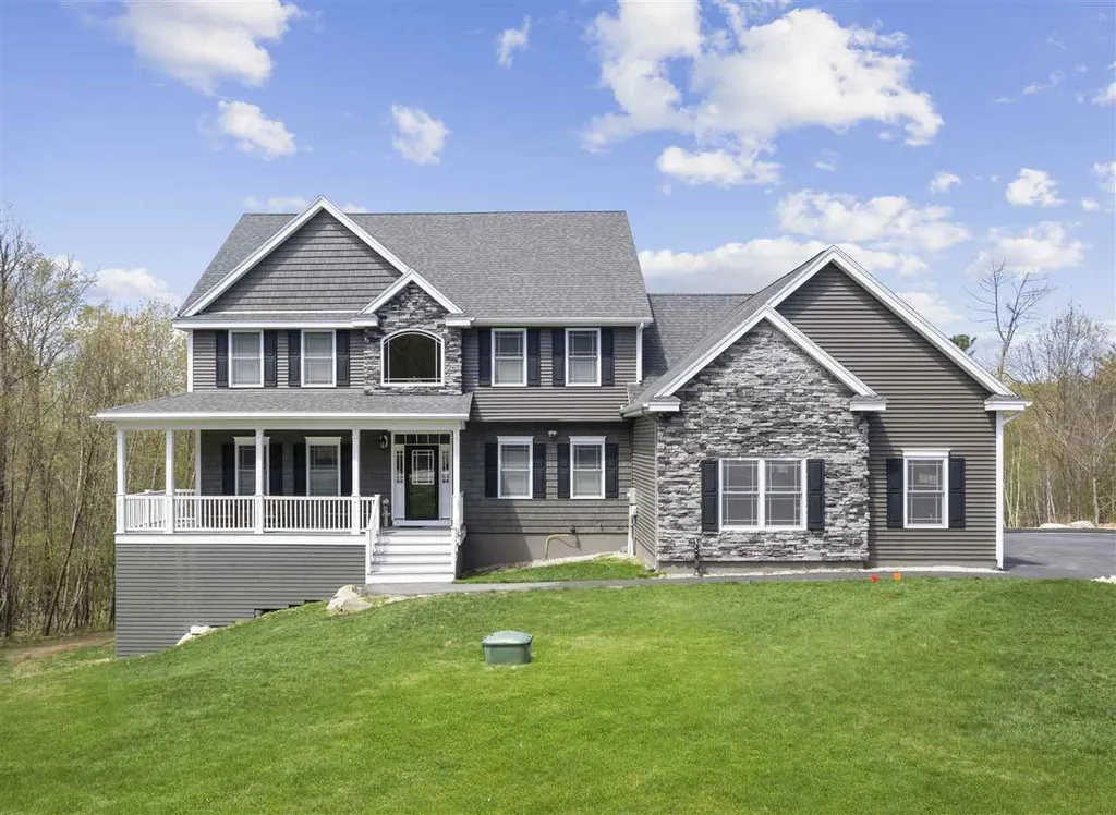 3 Crescent Drive Bow NH 03304
