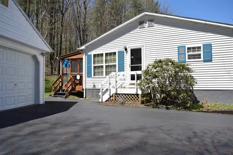 215 Stonehill Road Williston VT 05495