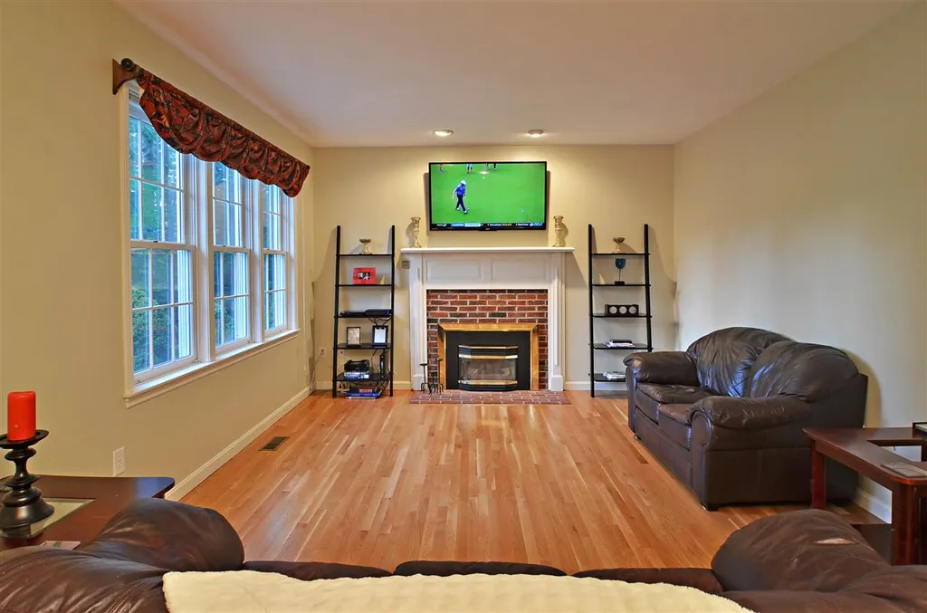 24 Dunlap Drive Bedford NH 03110