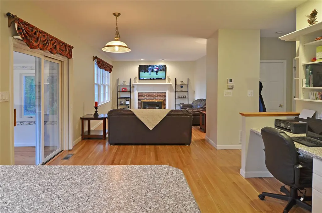 24 Dunlap Drive Bedford NH 03110