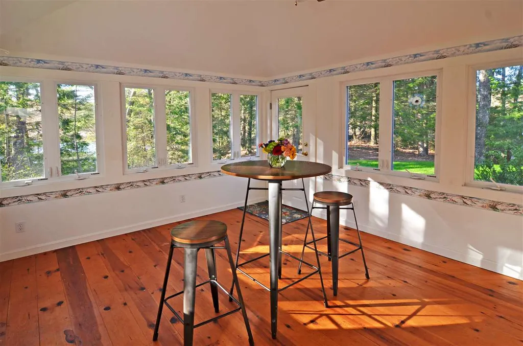 24 Dunlap Drive Bedford NH 03110