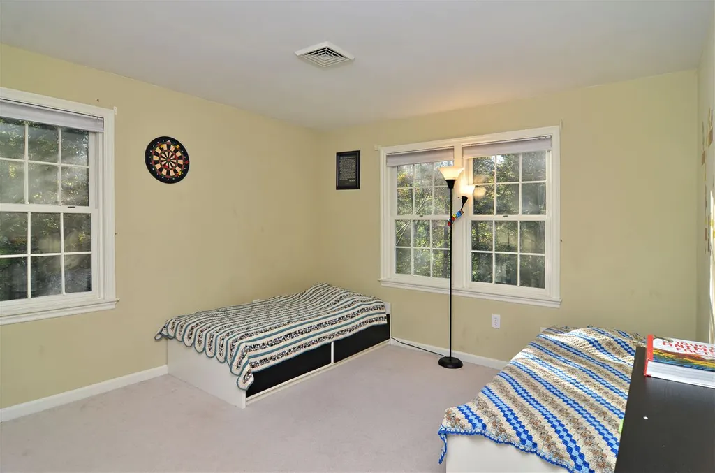 24 Dunlap Drive Bedford NH 03110