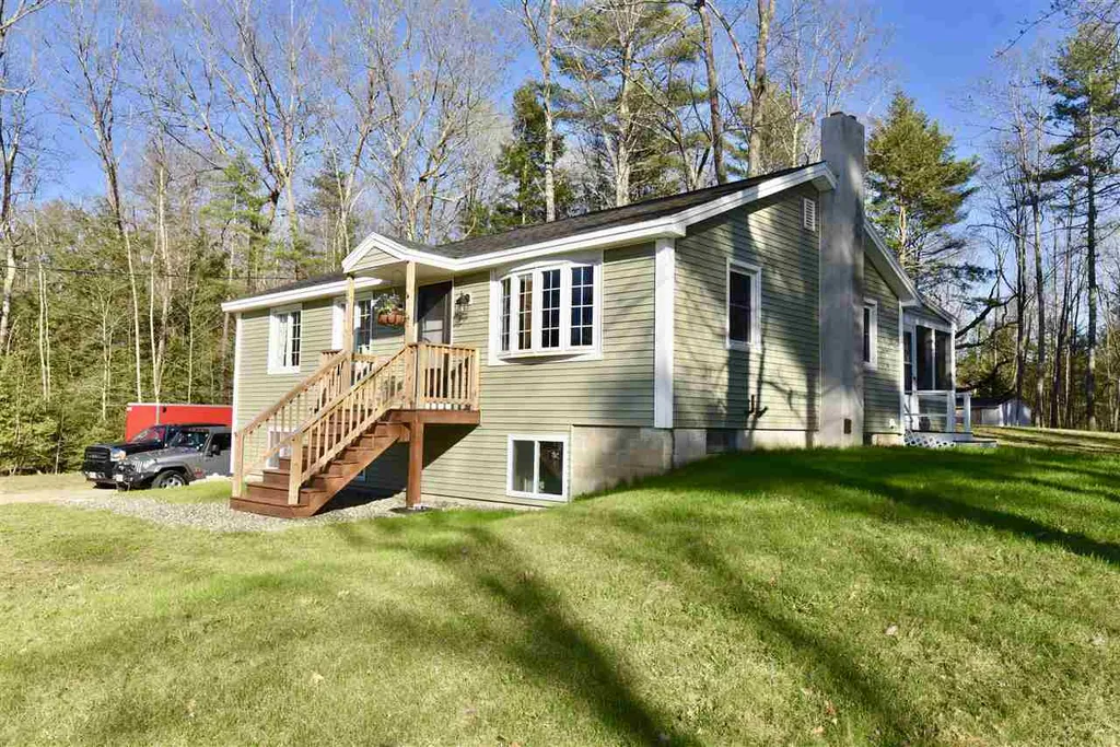 56 Parade Road Barnstead NH 03218