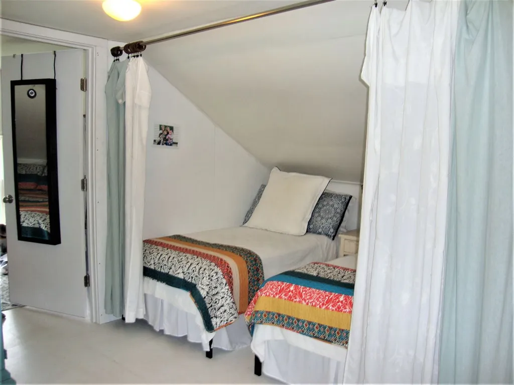 27 Kearsarge Valley Road Wilmot NH 03287