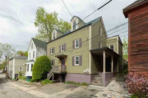 37 Coffins Court Portsmouth NH 03801