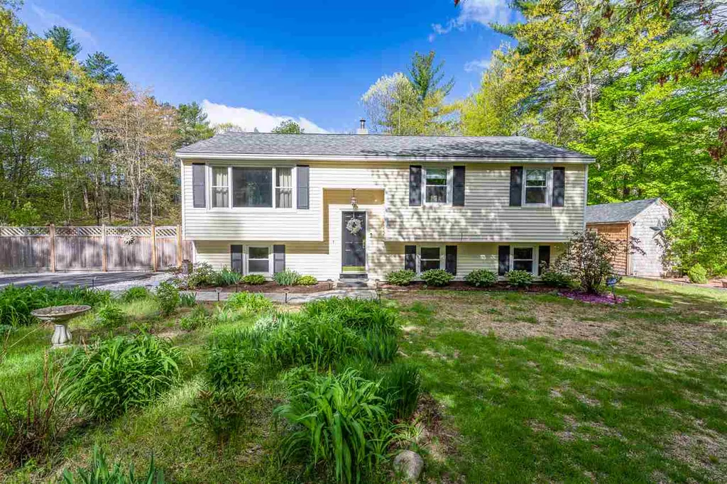34 Wales Bridge Road Loudon NH 03307