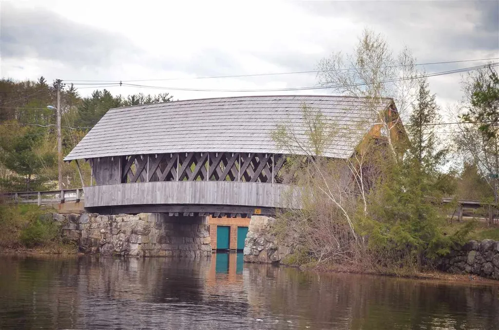 8 Squam Point Lane Ashland NH 03217