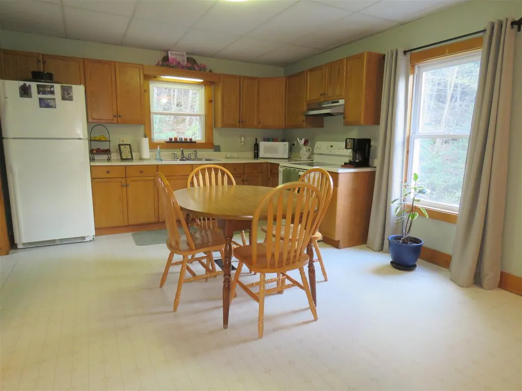 628 High Street Barton VT 05860