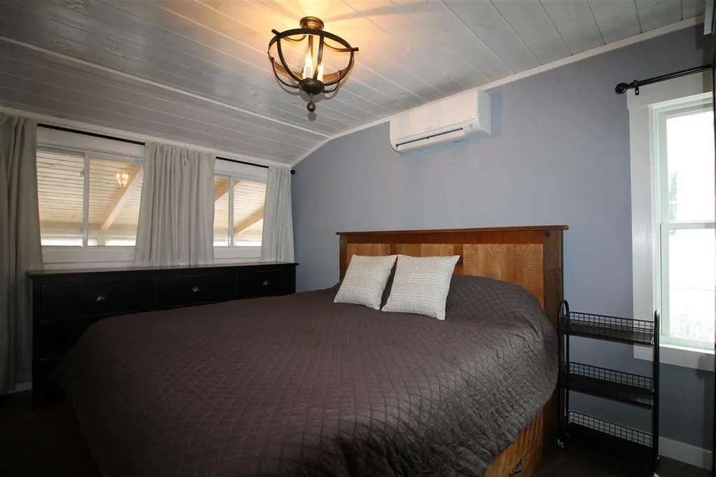 16 Perkins Lane Holderness NH 03245