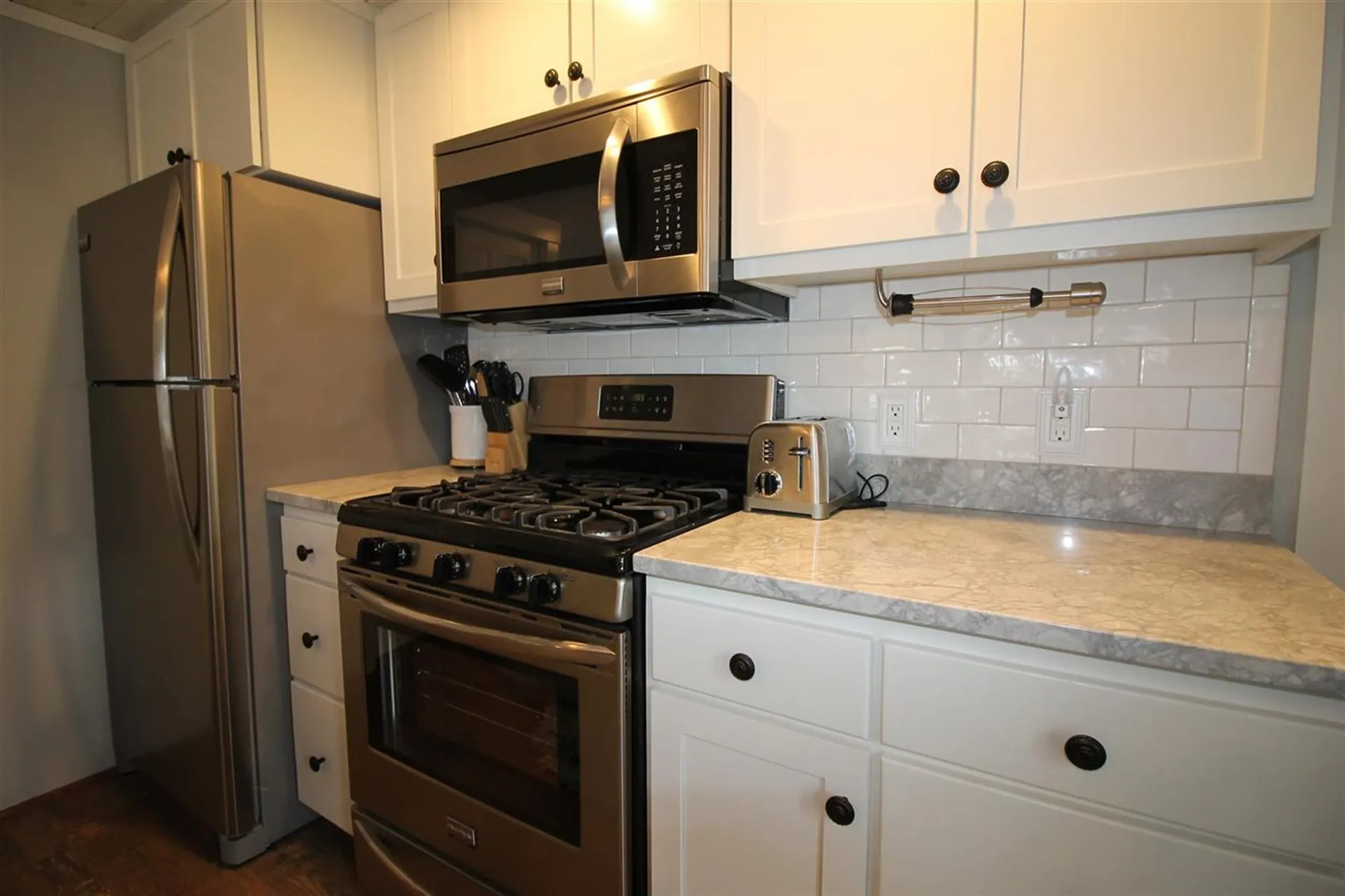 16 Perkins Lane Holderness NH 03245