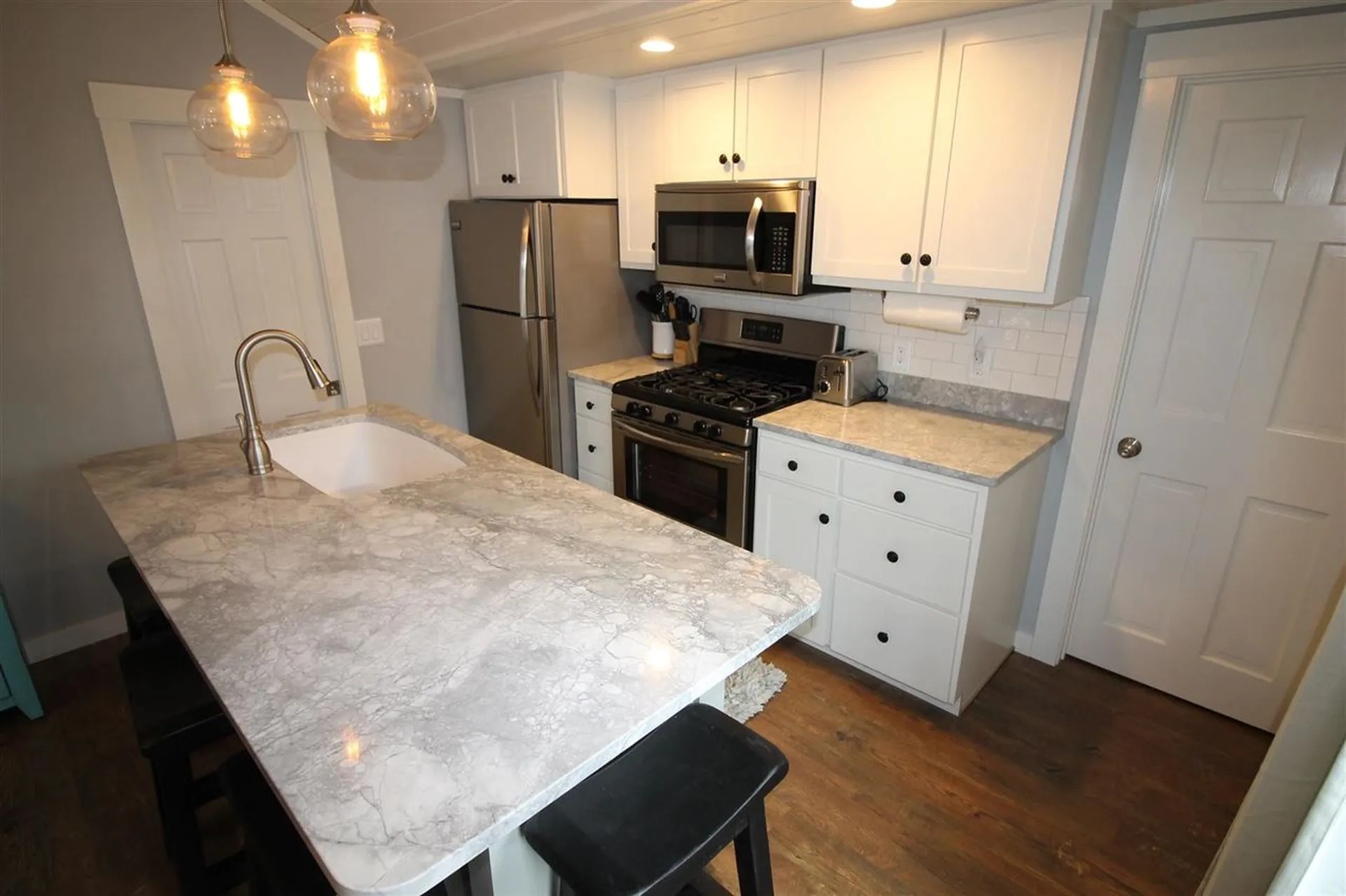 16 Perkins Lane Holderness NH 03245