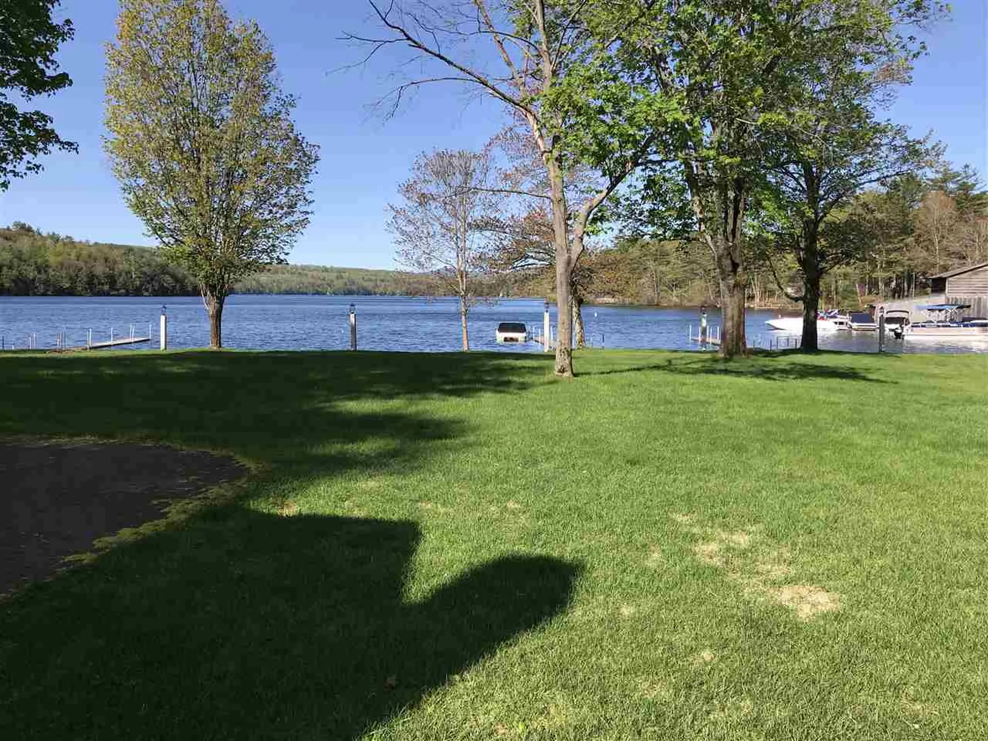16 Perkins Lane Holderness NH 03245