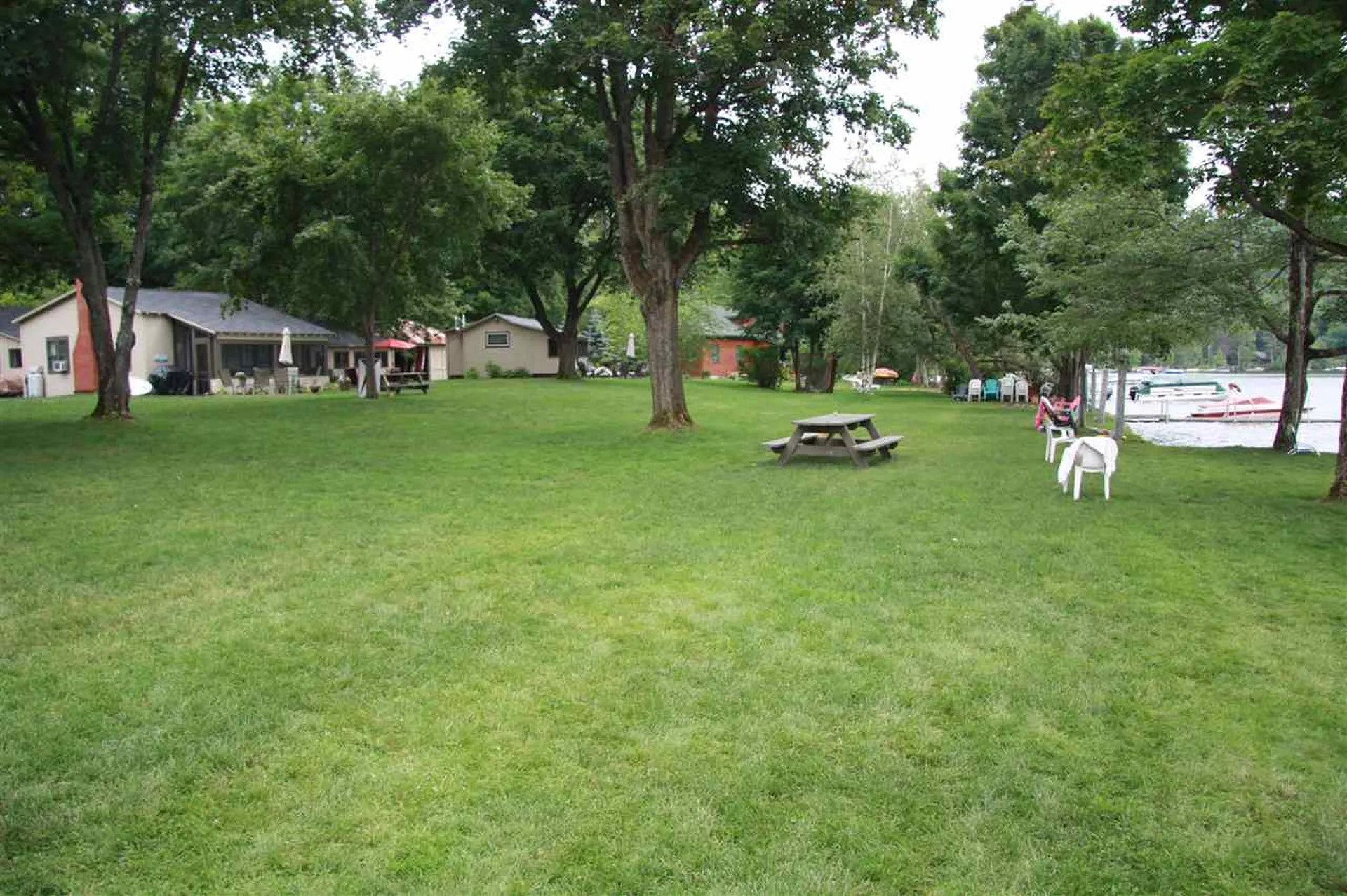 16 Perkins Lane Holderness NH 03245