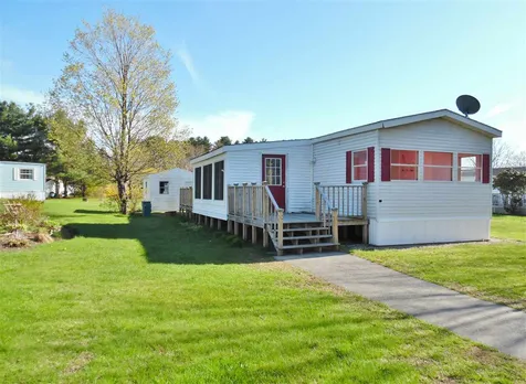 5 Limestone Way North Hampton NH 03862