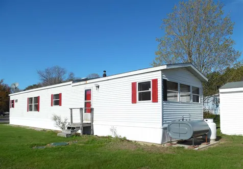 5 Limestone Way North Hampton NH 03862