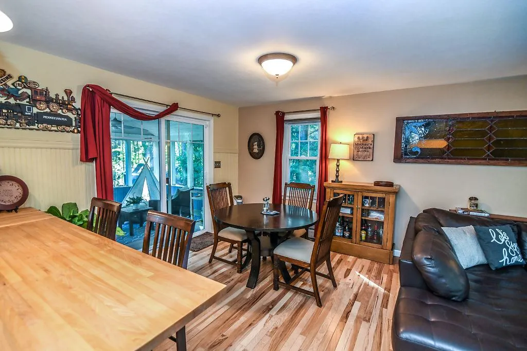 25 Schanda Drive Newmarket NH 03857