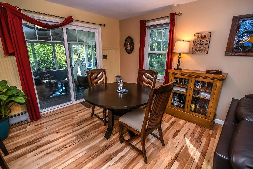 25 Schanda Drive Newmarket NH 03857