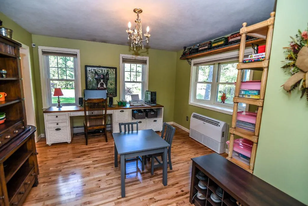 25 Schanda Drive Newmarket NH 03857
