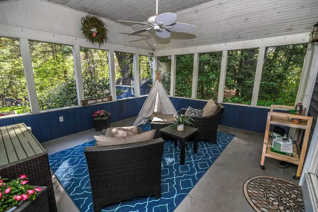 25 Schanda Drive Newmarket NH 03857