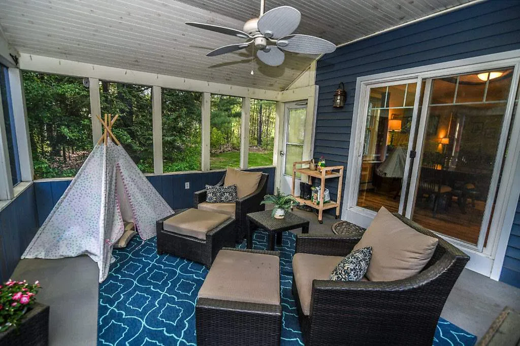 25 Schanda Drive Newmarket NH 03857