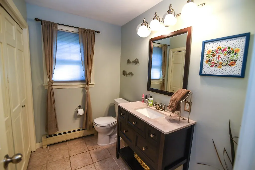 25 Schanda Drive Newmarket NH 03857