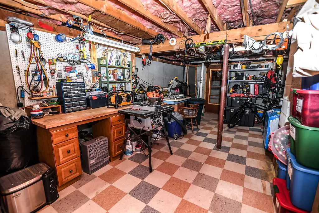 25 Schanda Drive Newmarket NH 03857