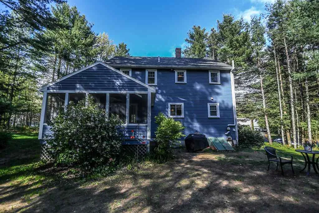 25 Schanda Drive Newmarket NH 03857