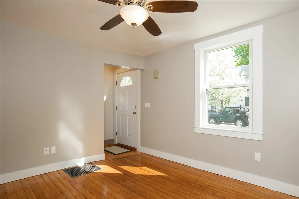 118 Concord Way Portsmouth NH 03801