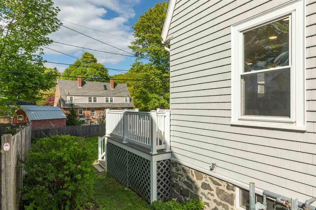 118 Concord Way Portsmouth NH 03801