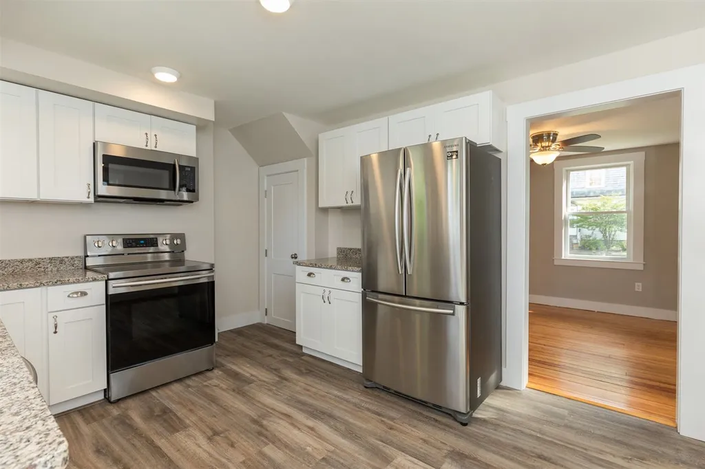 118 Concord Way Portsmouth NH 03801