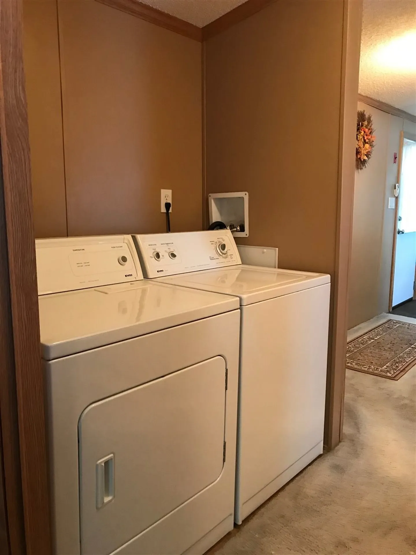 9 Darlene Lane Litchfield NH 03052
