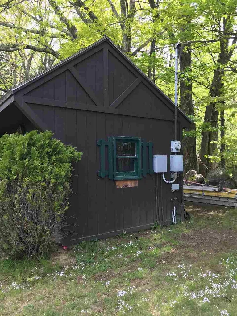 115 Blakes Hill Road Northwood NH 03261