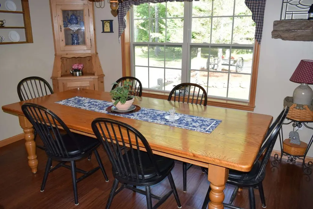 899 Northside Road Stark NH 03582