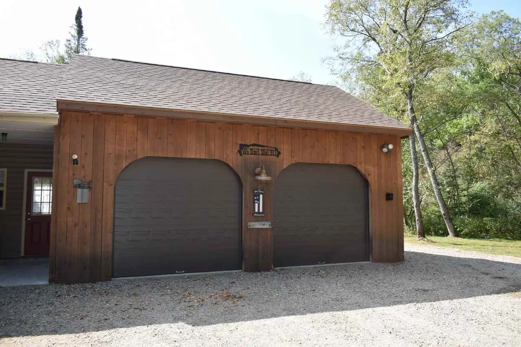 899 Northside Road Stark NH 03582