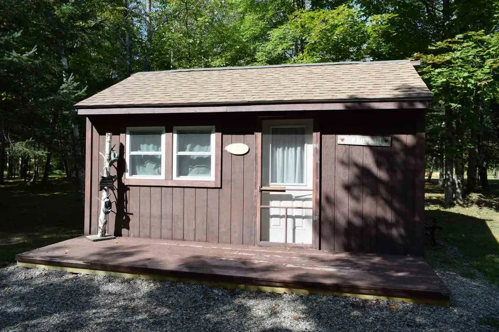 899 Northside Road Stark NH 03582