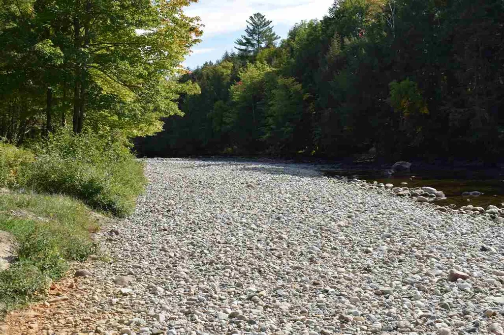 899 Northside Road Stark NH 03582
