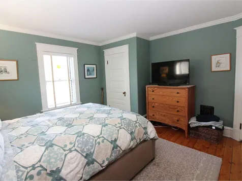 16 Isham Street Burlington VT 05401
